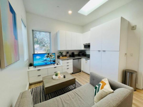 Fully-Stocked Studio Suite Near Downtown Oakland
